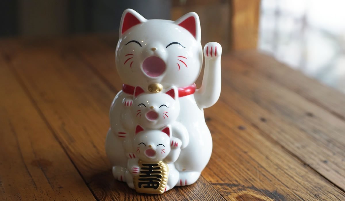 Maneki Neko: gattini giapponesi portafortuna 1 I Maneki Neko sono delle riproduzioni di teneri gattini giapponesi